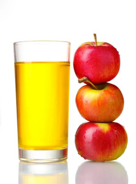 Delicious apple juice in glass and apples isolated on white — Stock Photo, Image