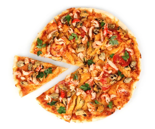 Deliciosa pizza con mariscos aislados en blanco — Foto de Stock