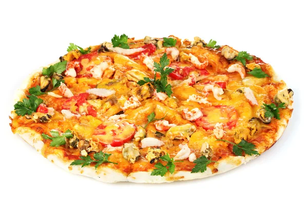 Läcker pizza med skaldjur isolerad på vit — Stockfoto
