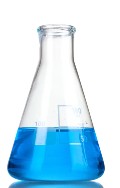 Tube à essai avec liquide bleu isolé sur blanc — Photo