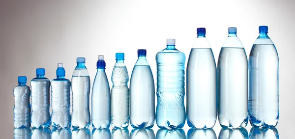 Grupo botellas de plástico — Foto de Stock