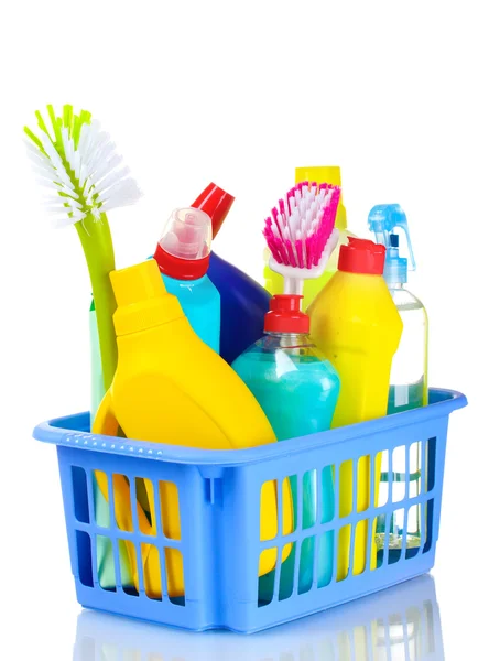 Scatola piena di prodotti per la pulizia — Foto Stock