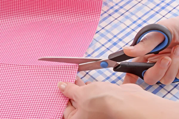 Krawieckie kawałki tkaniny nożyczki — Zdjęcie stockowe