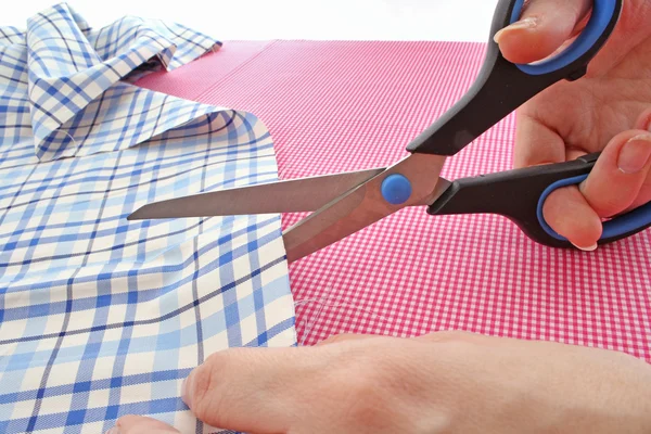 Krawieckie kawałki tkaniny nożyczki — Zdjęcie stockowe