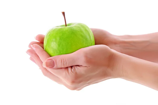 Verse groene appel in handen — Stockfoto