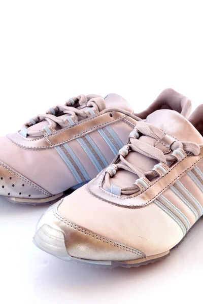 Jogging skor på vit bakgrund — Stockfoto
