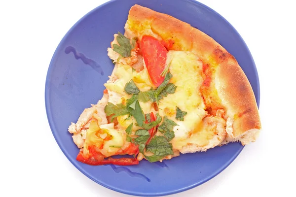 접시에 맛 있는 슬라이스 피자 — 스톡 사진