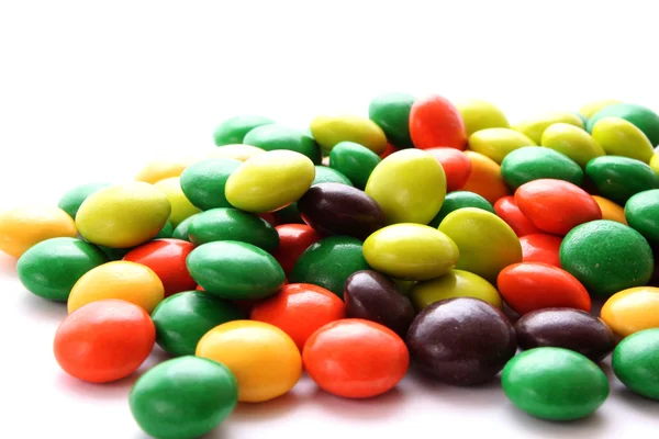 Bonbons auf weißem Hintergrund — Stockfoto