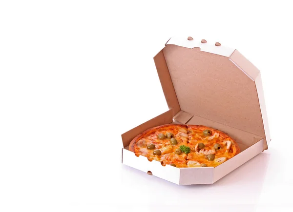 Pizza with olives in the box — Stock Photo, Image