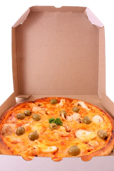Beyaz zeytinli lezzetli pizza. — Stok fotoğraf