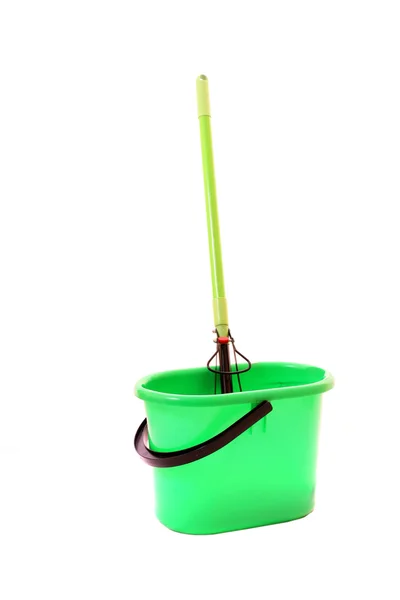 Zelené tampon a kbelík izolovaných na bílém pozadí — Stock fotografie