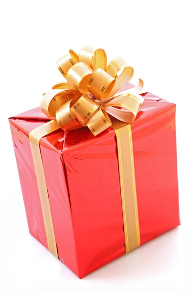De doos van de rode gift van Kerstmis over Wit — Stockfoto