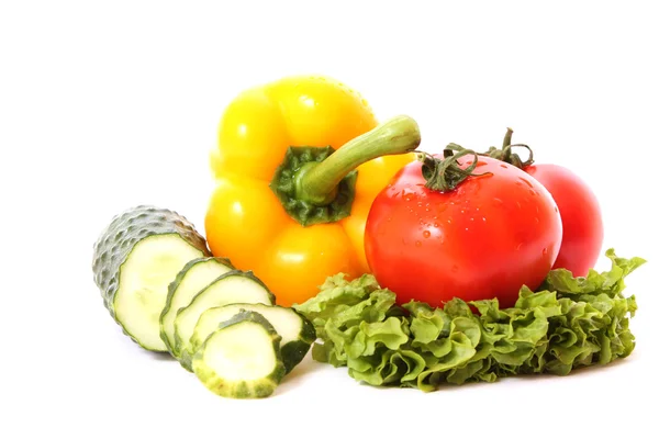 在白色背景上的新鲜蔬菜。饮食概念. — 图库照片