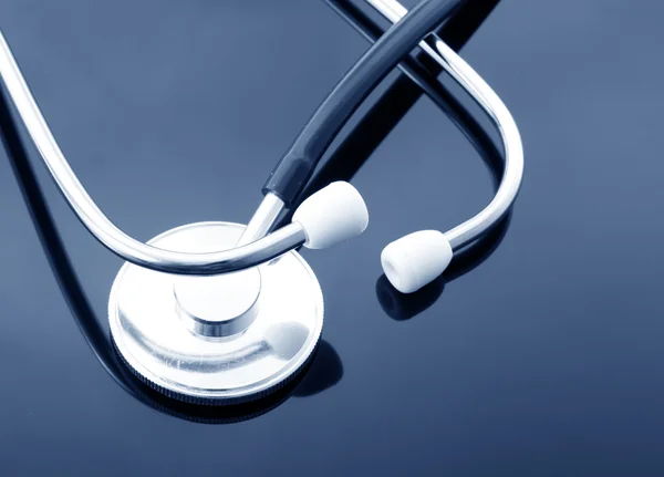 Lekarz stetoskop, obraz w niebieski sygnał — Zdjęcie stockowe