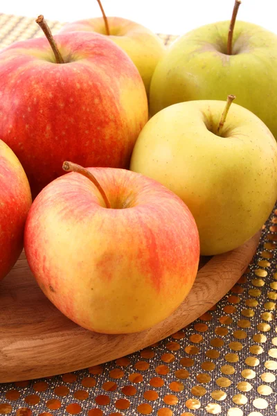 很多的颜色熟透的苹果 — 图库照片