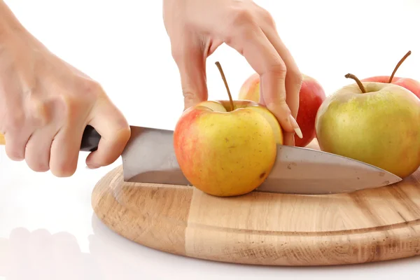 Крупним планом нарізане зелене яблуко — стокове фото