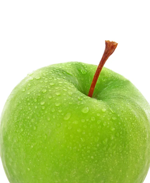 Πράσινο μήλο με σταγόνα νερού που απομονώνονται σε λευκό — Φωτογραφία Αρχείου