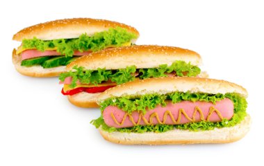 lezzetli sosisli sandviç ve üzerinde beyaz izole sandviç