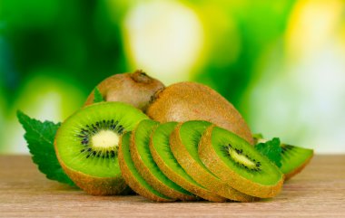 Juicy kiwi fruit clipart
