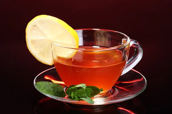 Thee met citroen en munt — Stockfoto