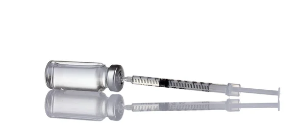 Ampolas médicas e seringa — Fotografia de Stock