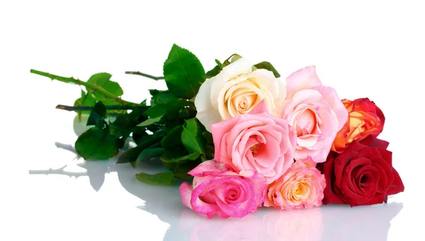 Hermoso ramo de rosas aisladas en blanco —  Fotos de Stock