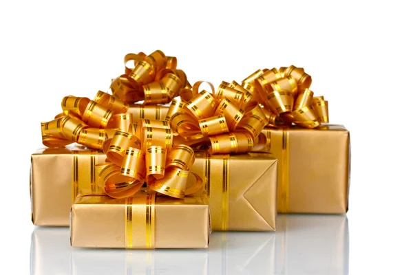 Vackra gyllene gåvor — Stockfoto