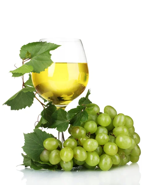 Виноград і келих для вина — стокове фото