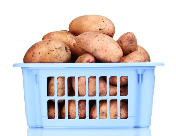 Patates üzerine beyaz izole mavi plastik kutu — Stok fotoğraf