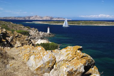 Yat ve deniz feneri