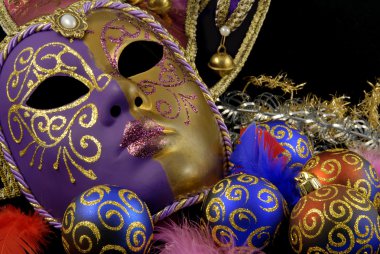 maske ve baubles