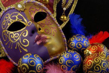 maske ve baubles