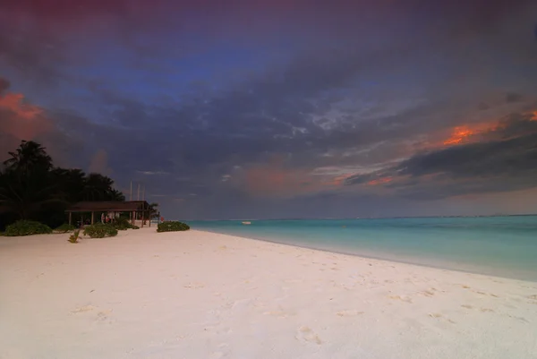 Pôr do sol nas Maldivas — Fotografia de Stock