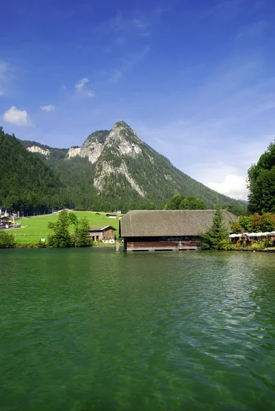 在巴伐利亚阿尔卑斯山的 Konigsee 湖 — 图库照片