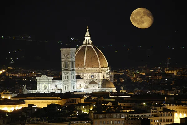 Cathedral in Florence and night — Stock Photo, Image