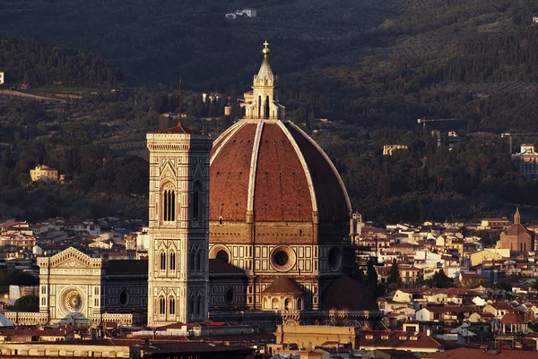 Katedrála ve Florencii a v noci — Stock fotografie