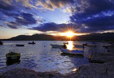 günbatımı Harbor