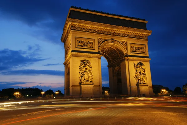 Тріумфальна арка вночі — стокове фото
