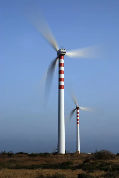 Turbinas eólicas en movimiento —  Fotos de Stock