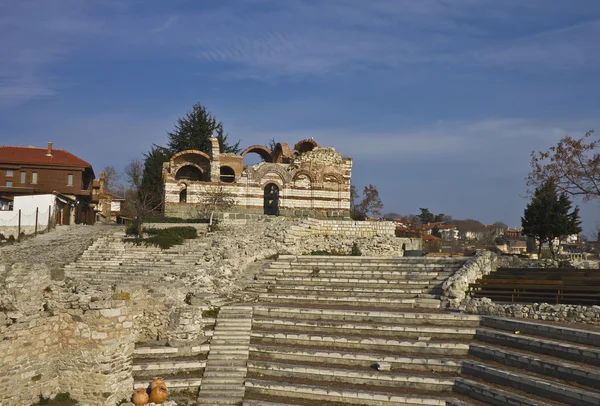 Kościół i amfiteatr — Zdjęcie stockowe