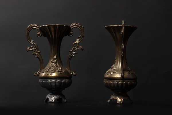 Bronzová váza — Stock fotografie
