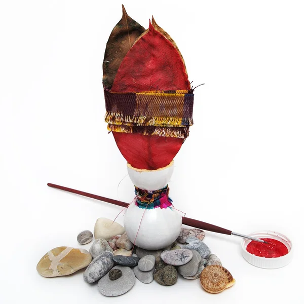 Sanatçının fırça ve kırmızı yaprak — Stok fotoğraf