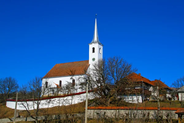 벽과 교회 — 스톡 사진