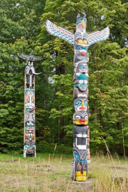 House Posts Totem Poles clipart