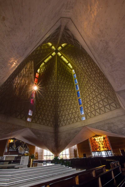 Catedral de Santa María Cruz vidrieras y órgano de tubería —  Fotos de Stock