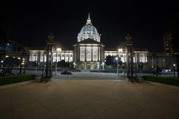 San Francisco City Hall at Night — Stock Photo, Image