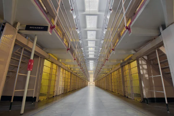 Alcatraz island fängelse broadway cell block — Stockfoto