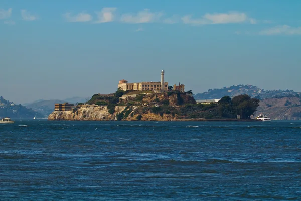 Alcatraz Island in San Francisco Bay — Stock Photo, Image