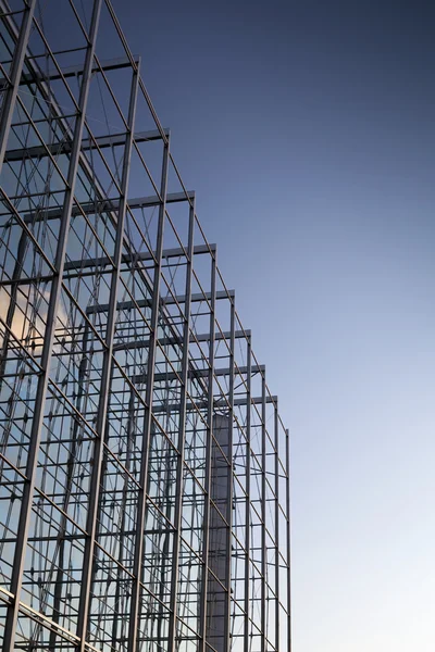 Futuristisches Bürogebäude — Stockfoto