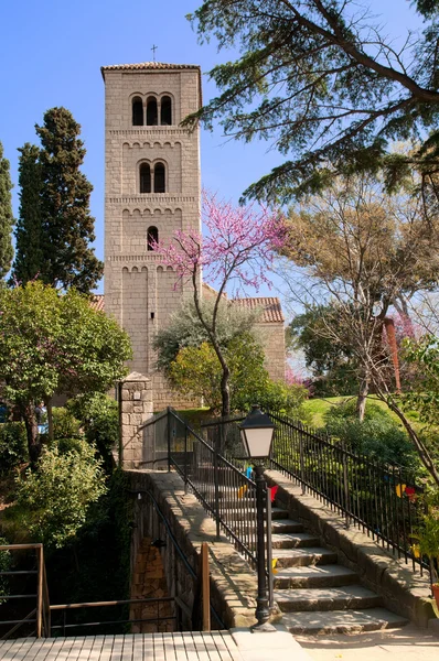 Romański klasztor w poble espanyol, barcelona — Zdjęcie stockowe